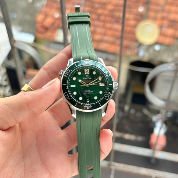 OMEGA SEAMASTER DIVER