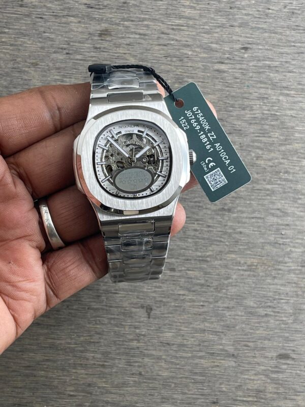 Patek Philippe Nautilus 40mm Moonphase 5712/1A