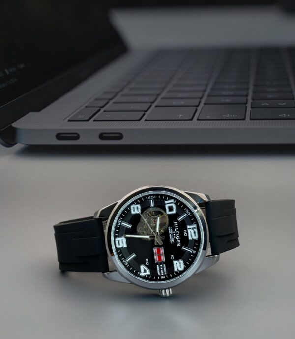 Tommy Hilfiger TH - Image 2
